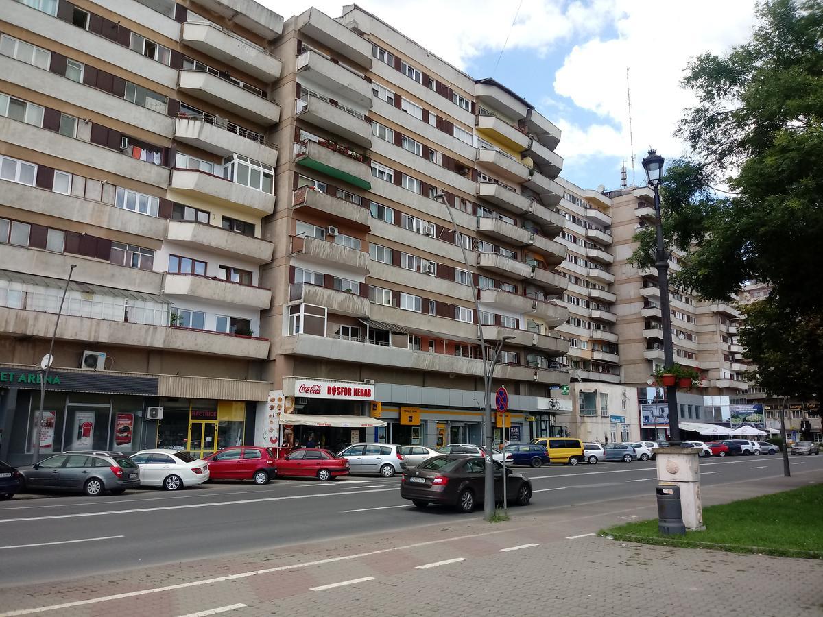 Panoramic Apartment Alba Iulia Buitenkant foto